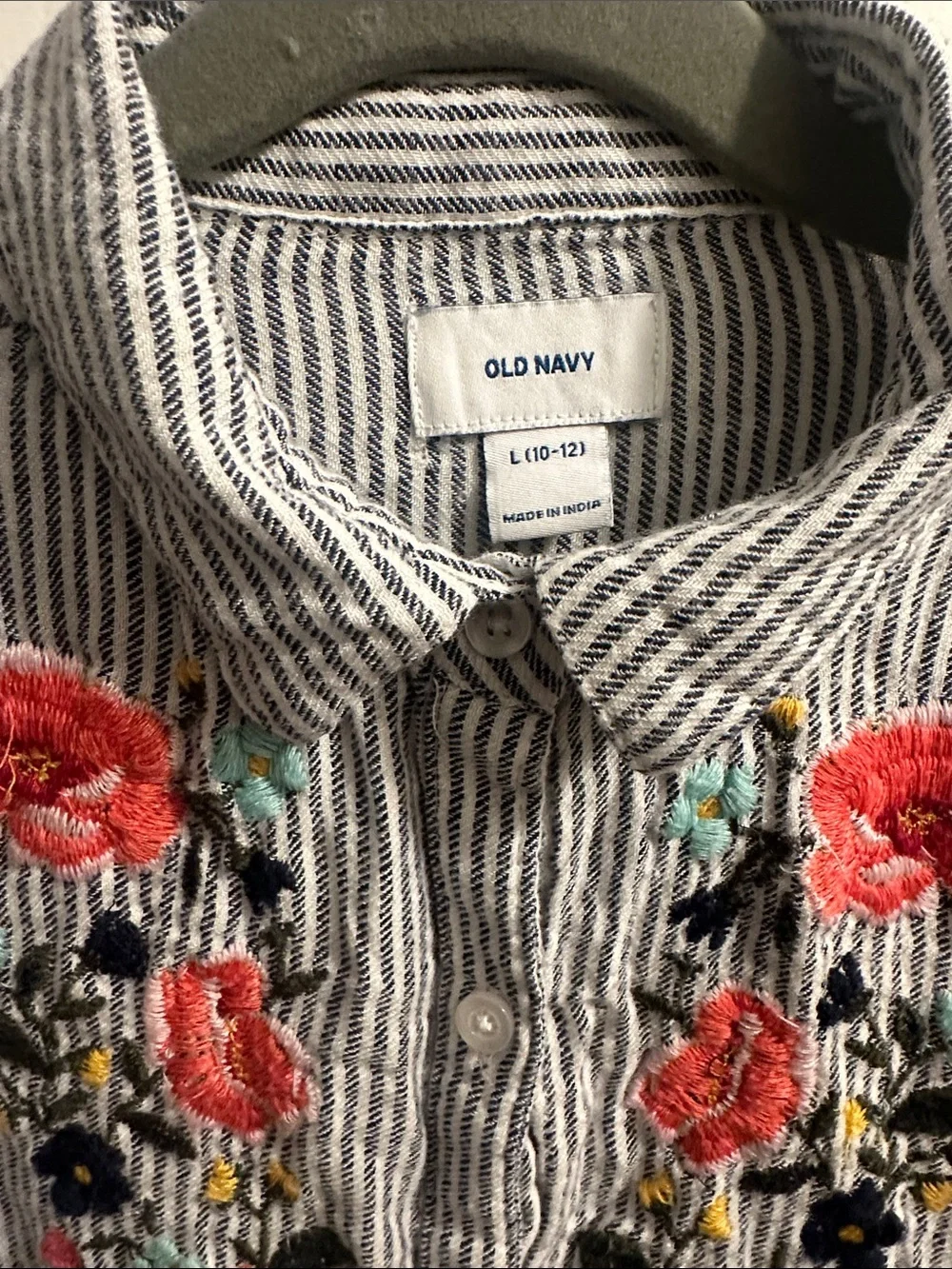 Old Navy striped button